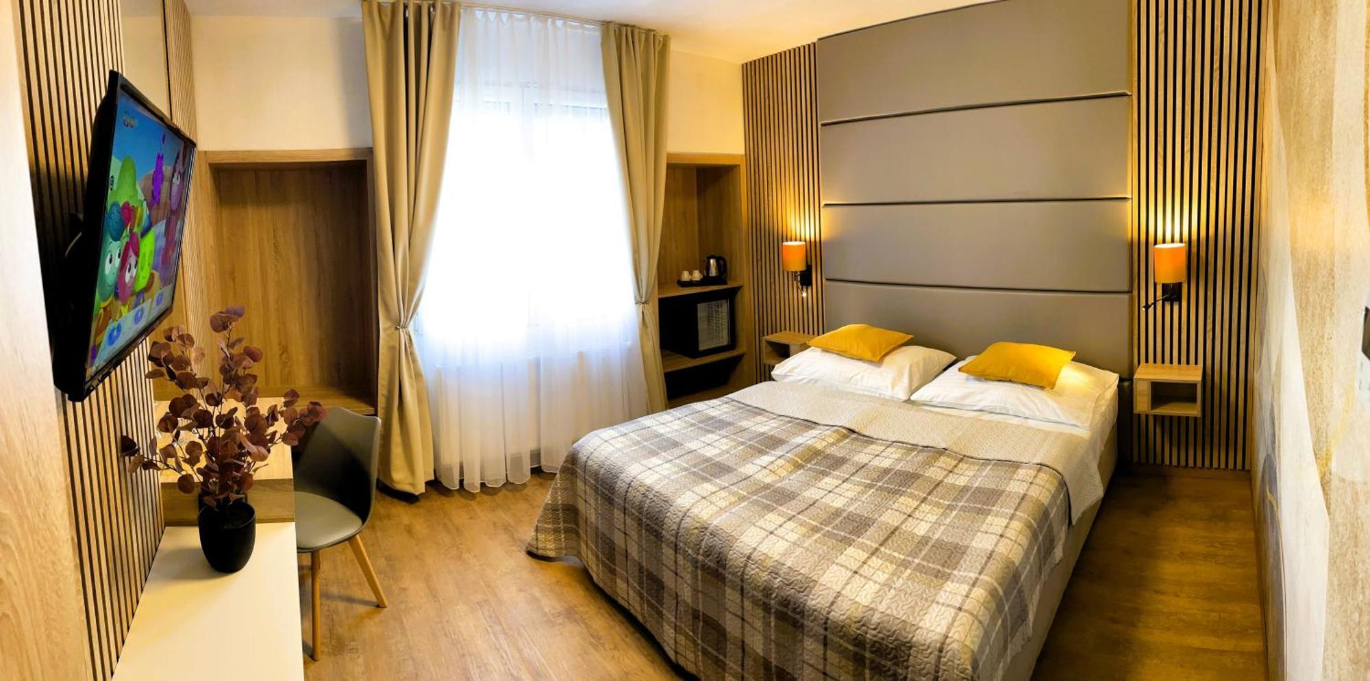 Hotel Benica Benesov  Buitenkant foto
