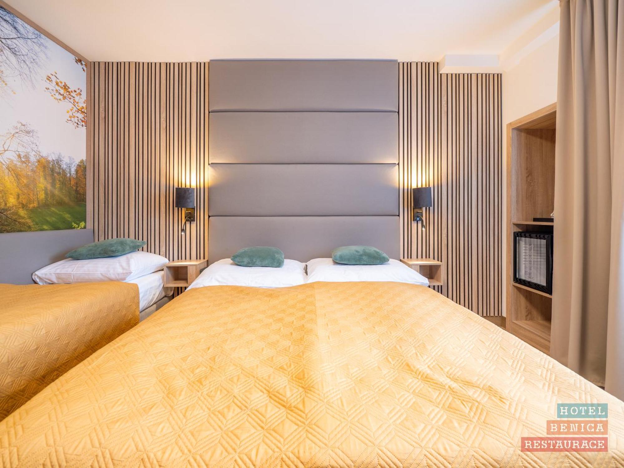Hotel Benica Benesov  Buitenkant foto