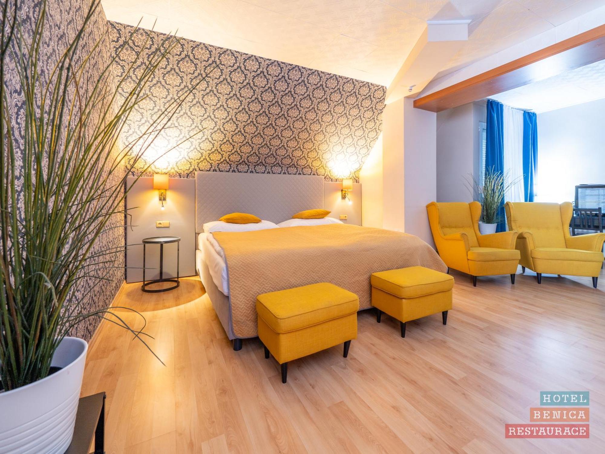 Hotel Benica Benesov  Buitenkant foto
