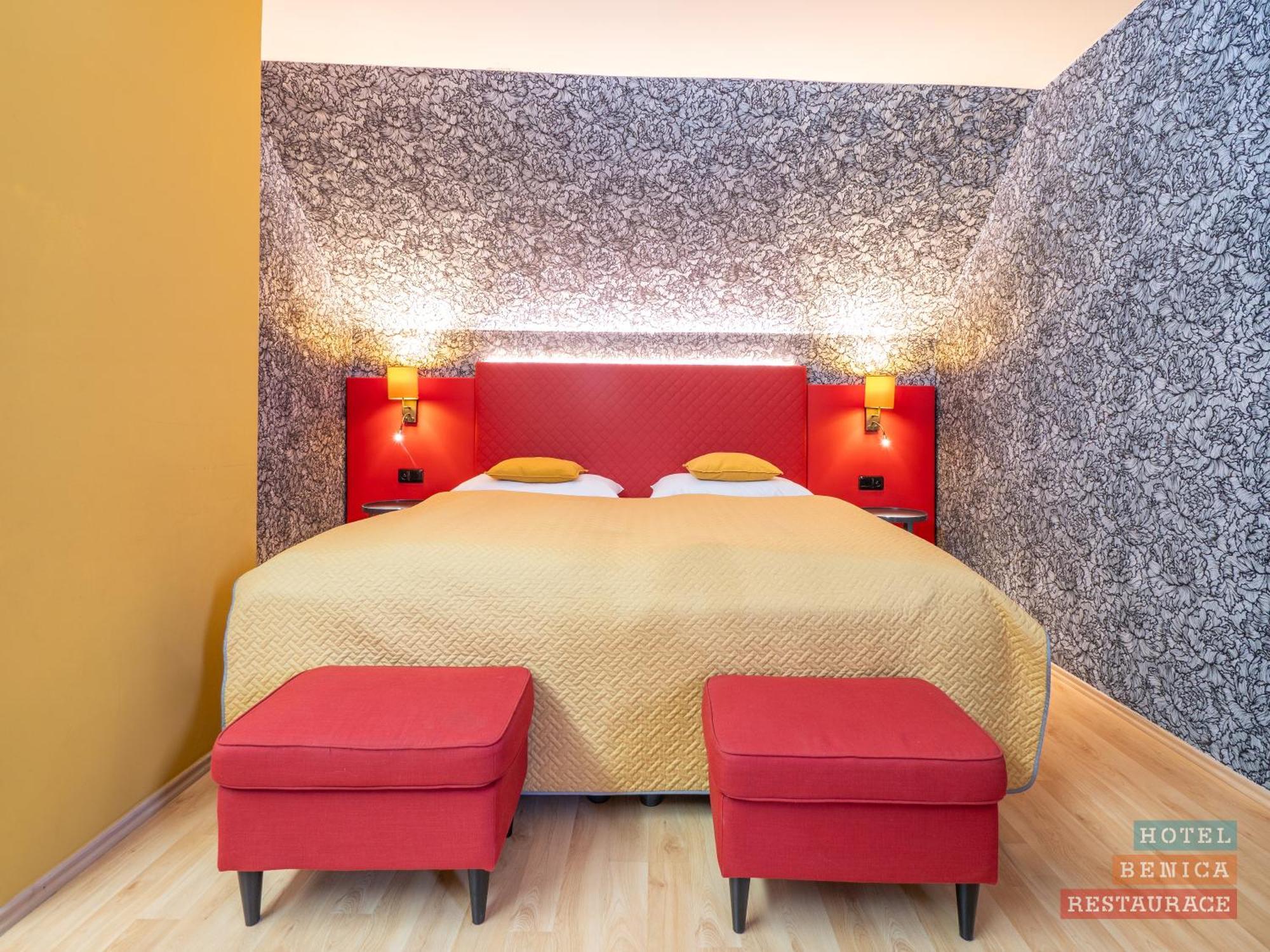 Hotel Benica Benesov  Buitenkant foto