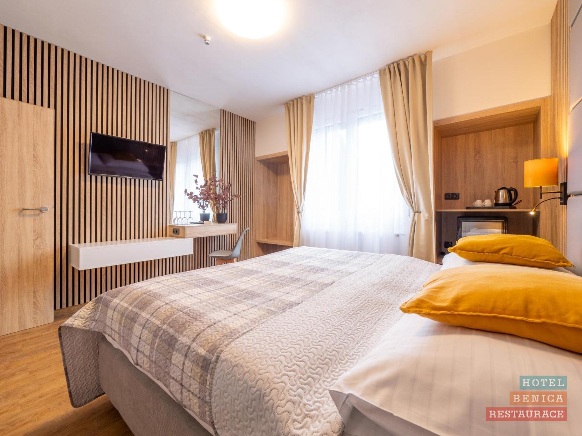 Hotel Benica Benesov  Buitenkant foto