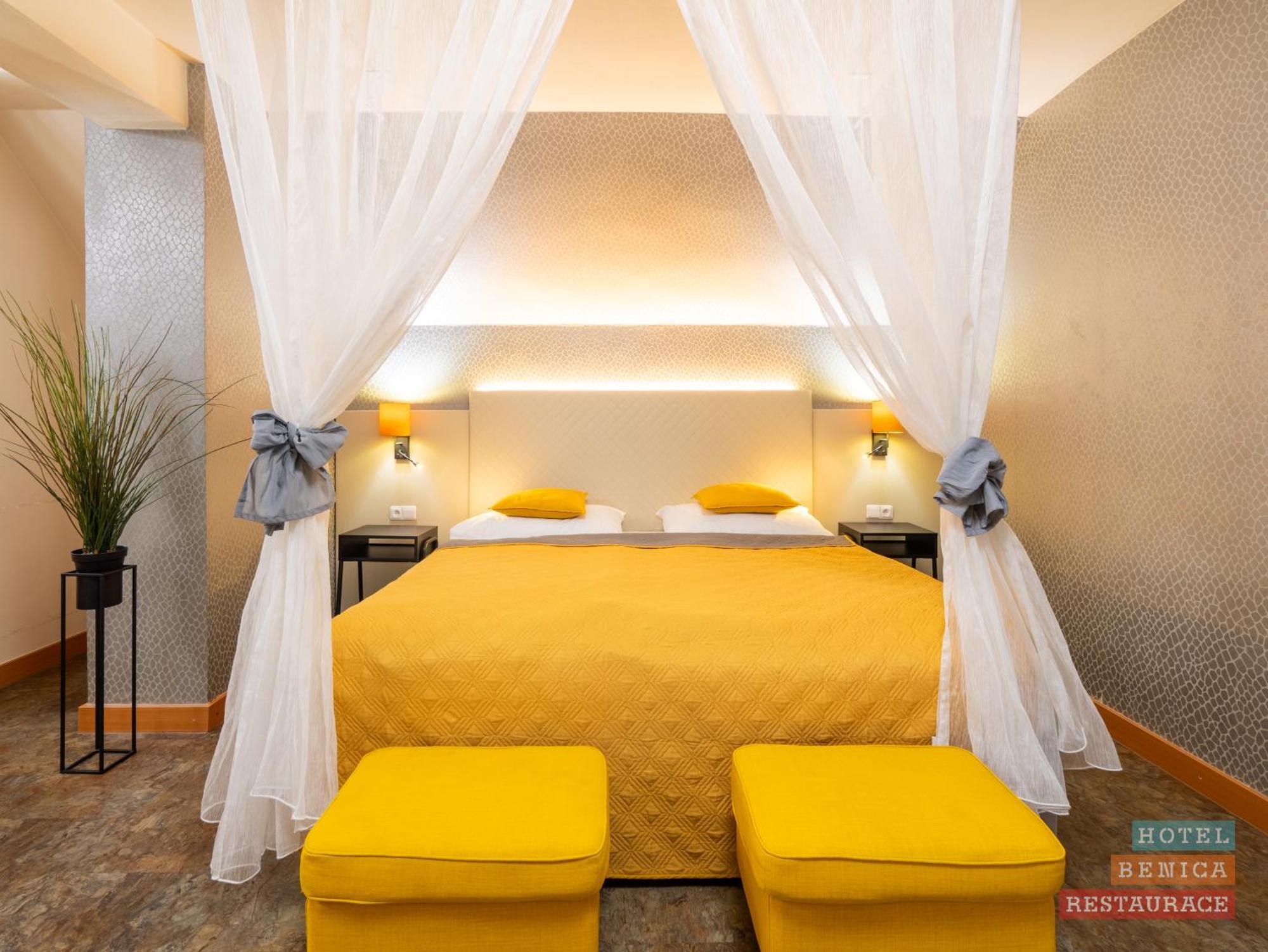 Hotel Benica Benesov  Buitenkant foto