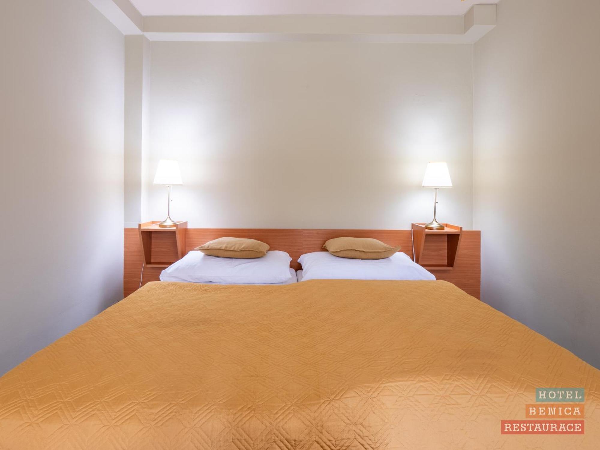 Hotel Benica Benesov  Buitenkant foto