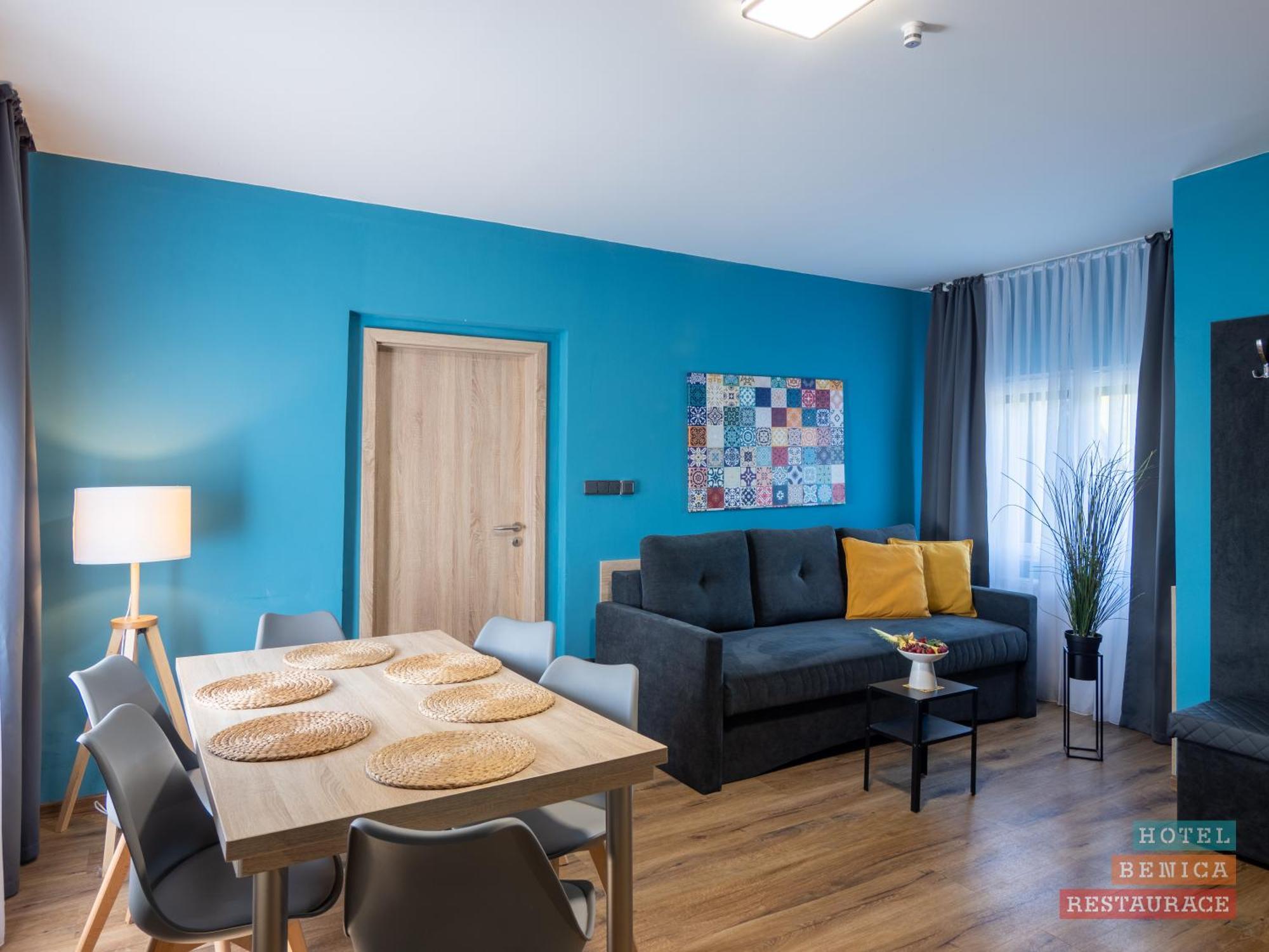 Hotel Benica Benesov  Buitenkant foto