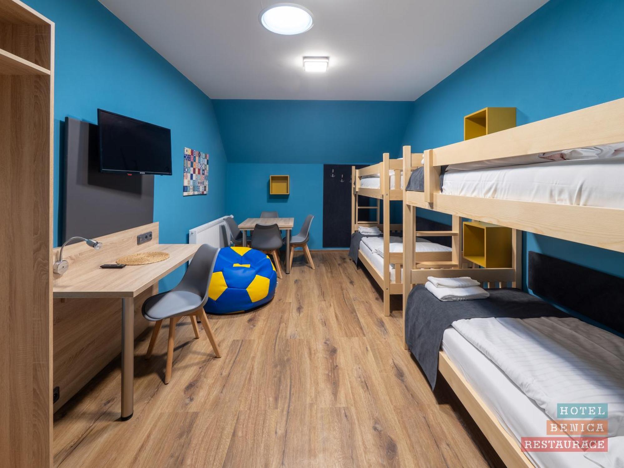 Hotel Benica Benesov  Buitenkant foto