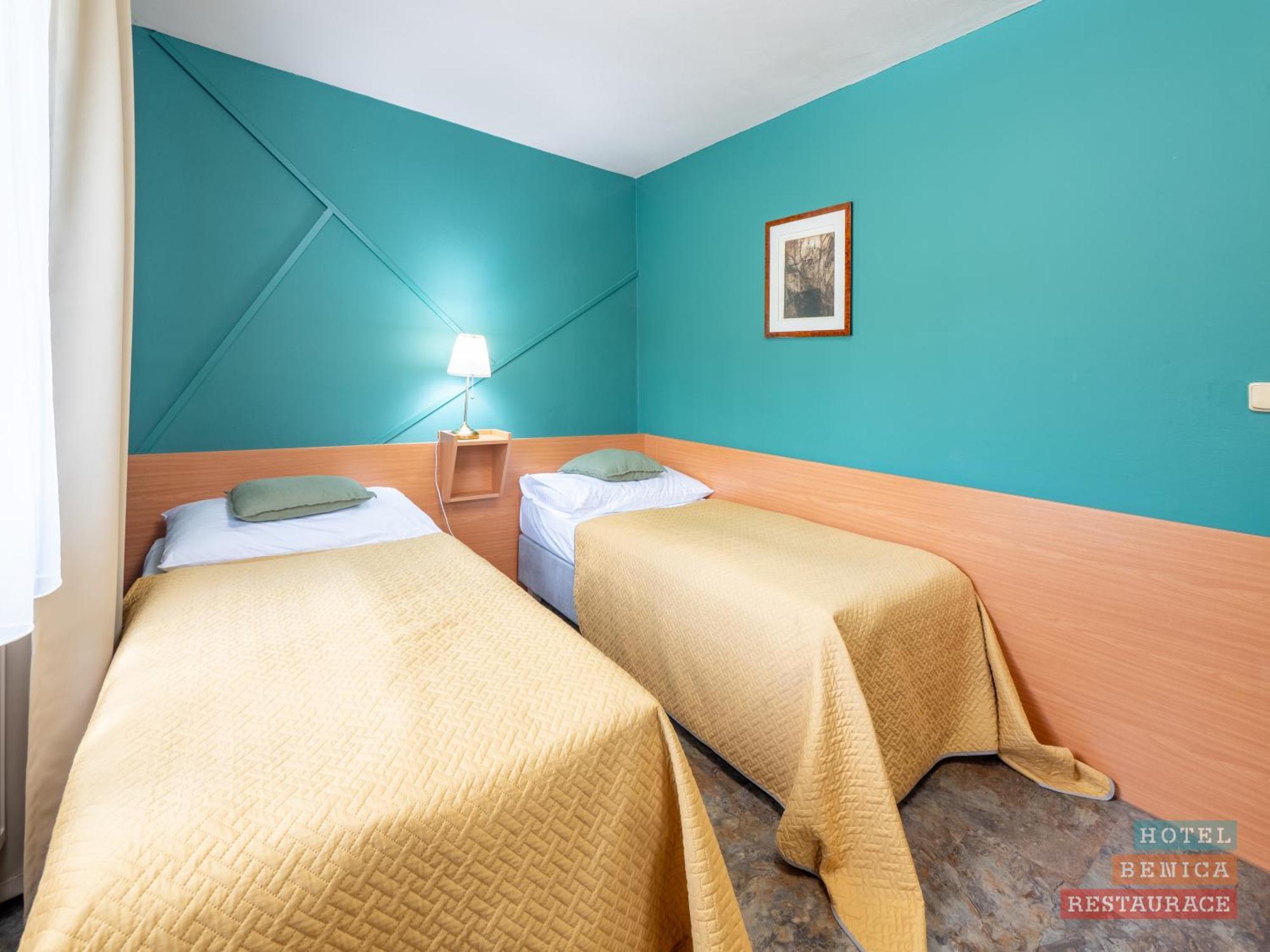 Hotel Benica Benesov  Buitenkant foto