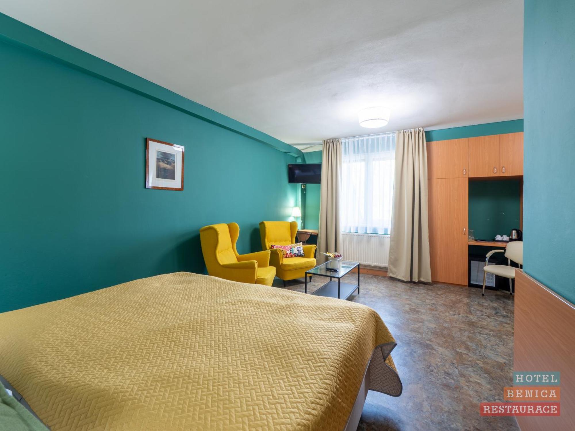 Hotel Benica Benesov  Buitenkant foto